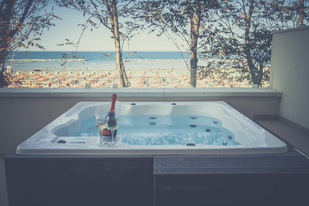 Marina Beach Suite Hotel Rimini Exterior foto
